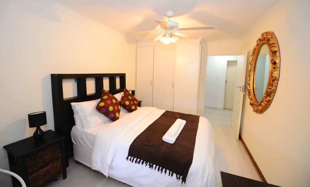 Corgi Guest House Johannesburg Bagian luar foto