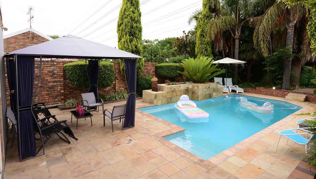 Corgi Guest House Johannesburg Bagian luar foto