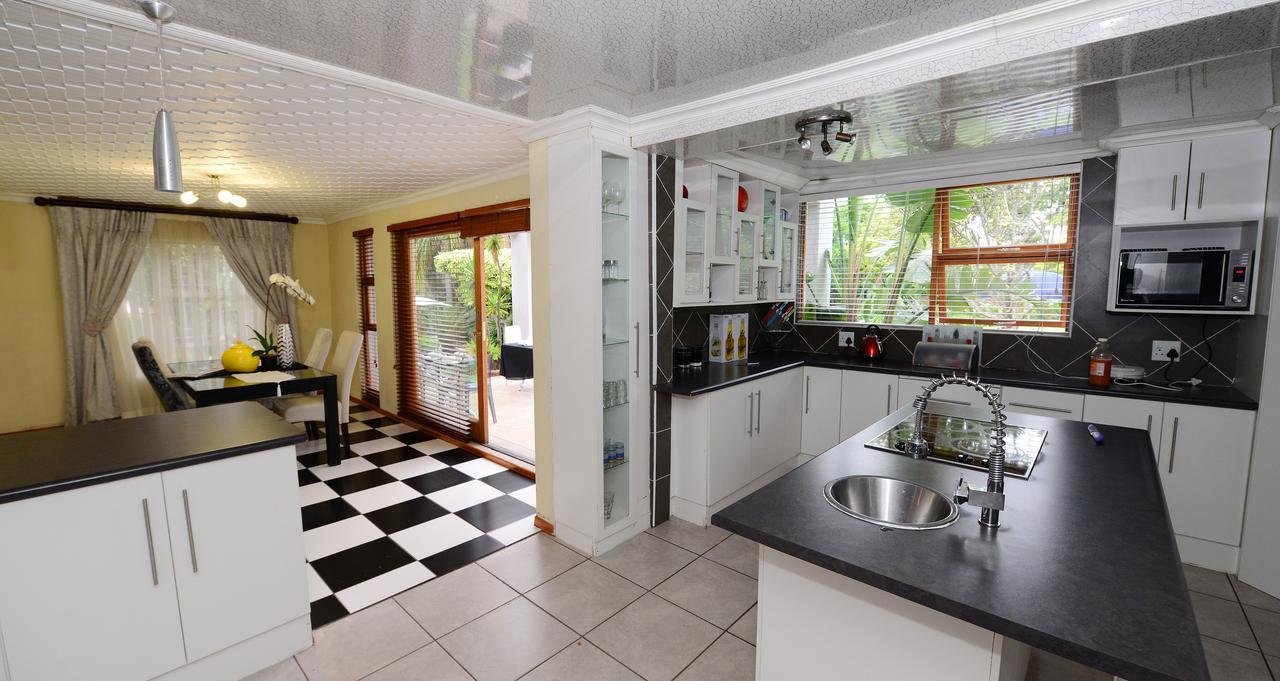 Corgi Guest House Johannesburg Bagian luar foto