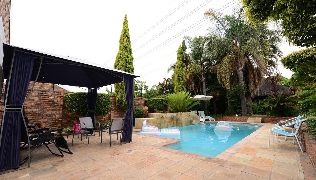 Corgi Guest House Johannesburg Bagian luar foto