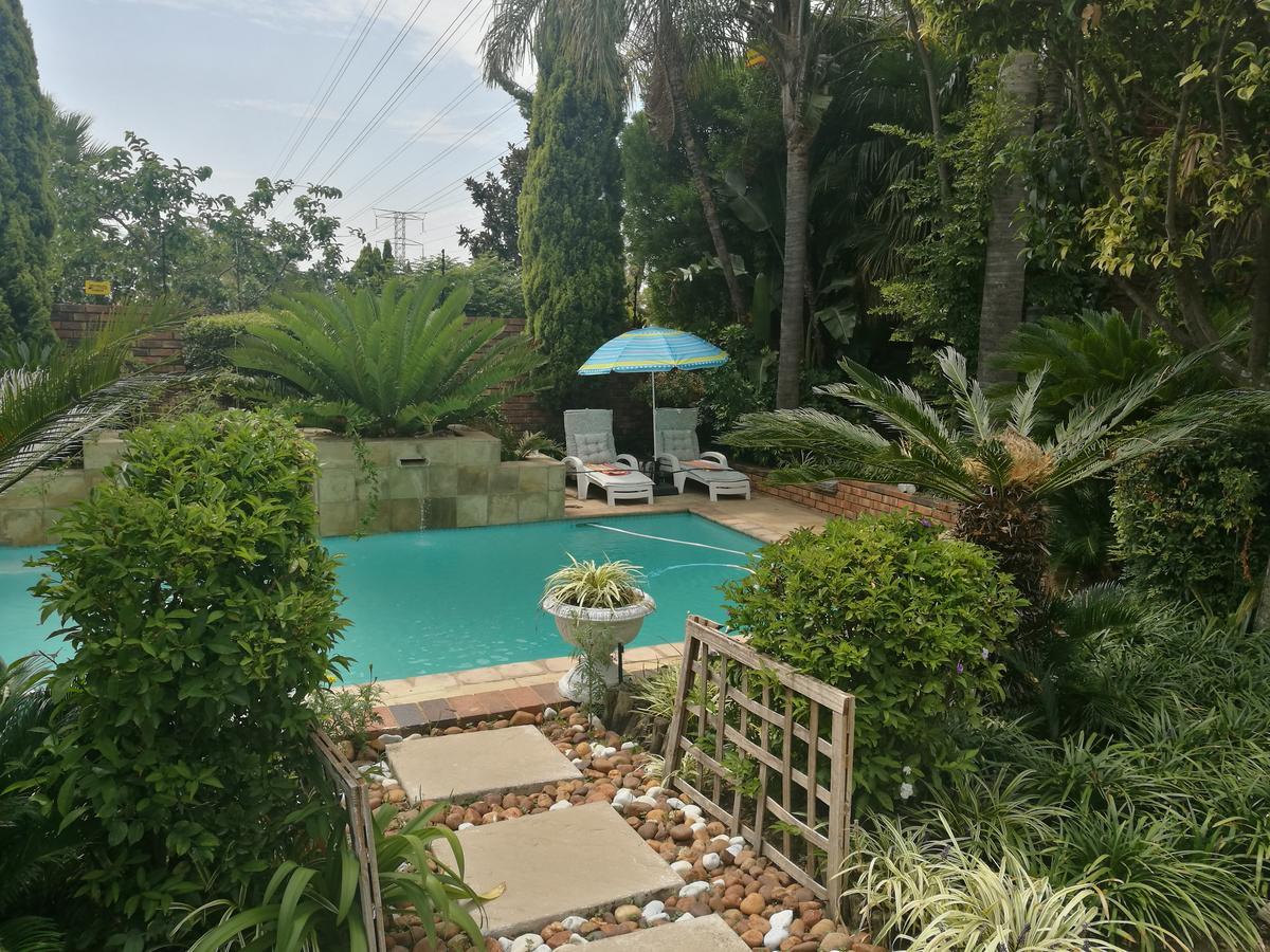 Corgi Guest House Johannesburg Bagian luar foto