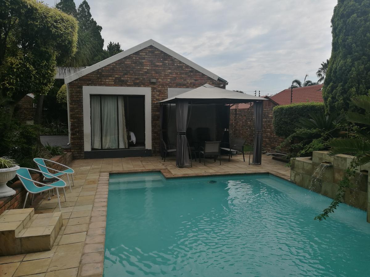 Corgi Guest House Johannesburg Bagian luar foto