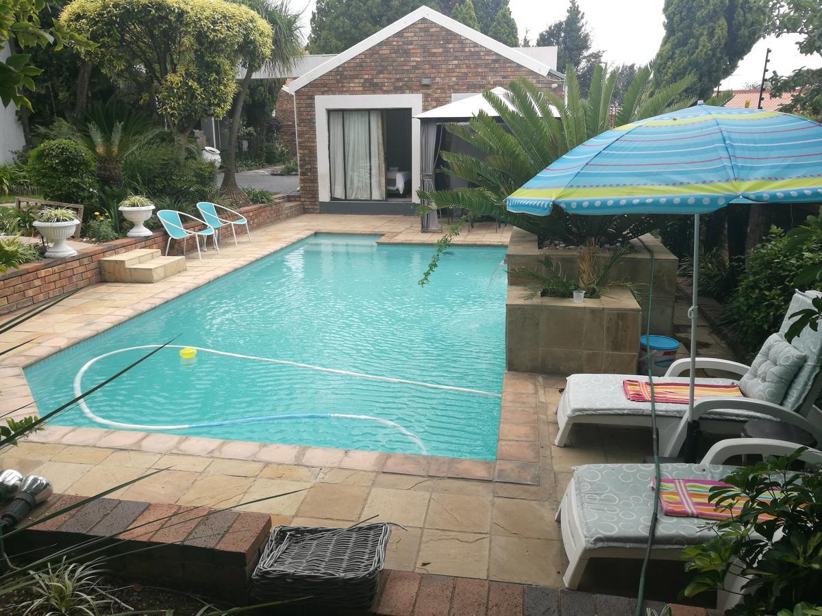 Corgi Guest House Johannesburg Bagian luar foto