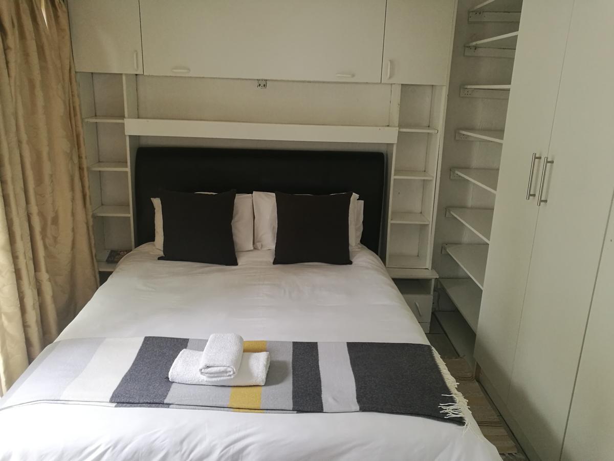 Corgi Guest House Johannesburg Bagian luar foto