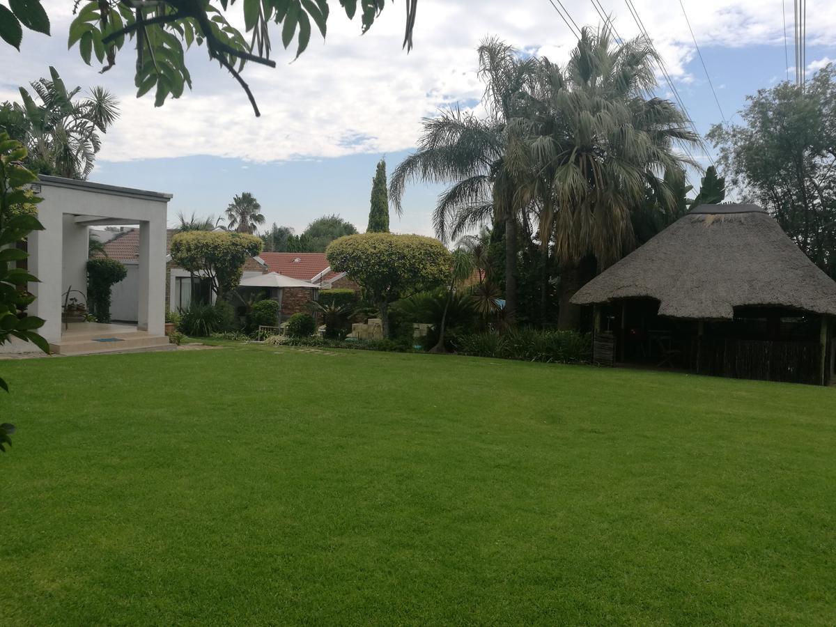 Corgi Guest House Johannesburg Bagian luar foto