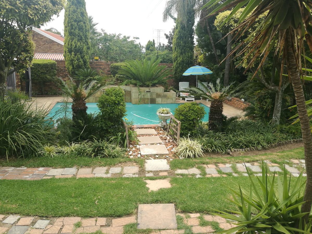 Corgi Guest House Johannesburg Bagian luar foto