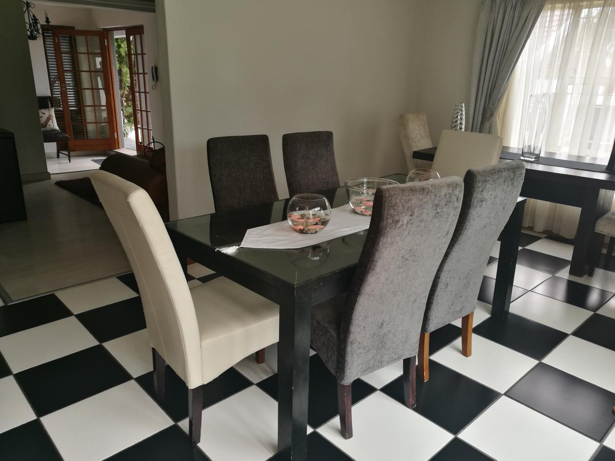 Corgi Guest House Johannesburg Bagian luar foto
