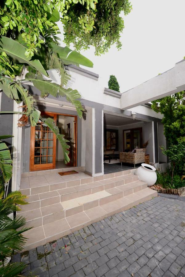 Corgi Guest House Johannesburg Bagian luar foto
