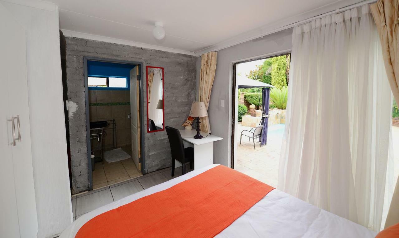 Corgi Guest House Johannesburg Bagian luar foto